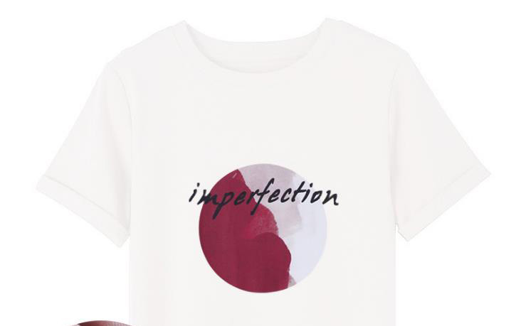 Alkalmi női póló széles modell rövid ujjú és mintával