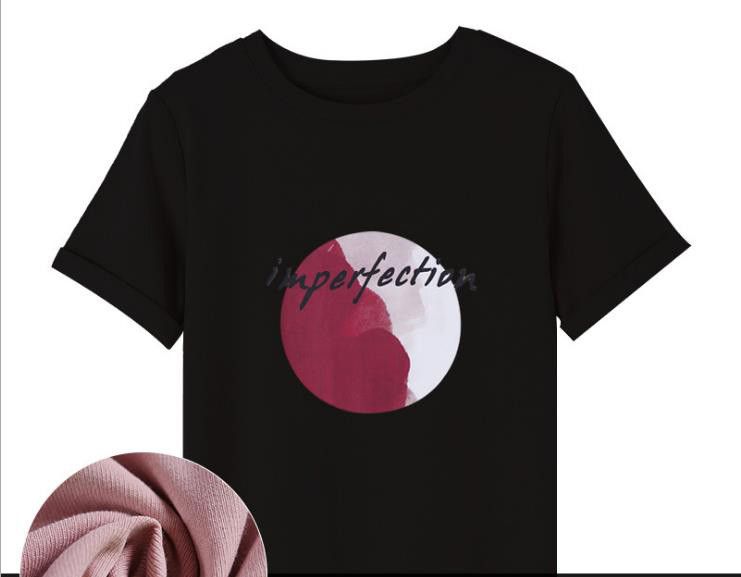 Alkalmi női póló széles modell rövid ujjú és mintával