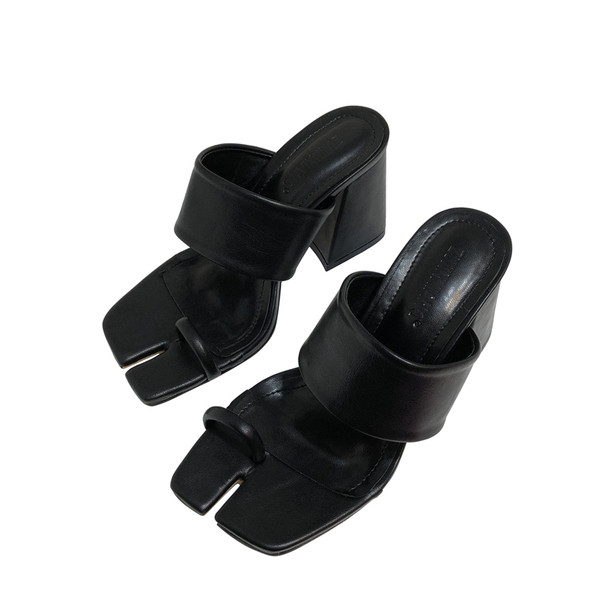 Női alkalmi papucs eko bőrből, magassarkúval