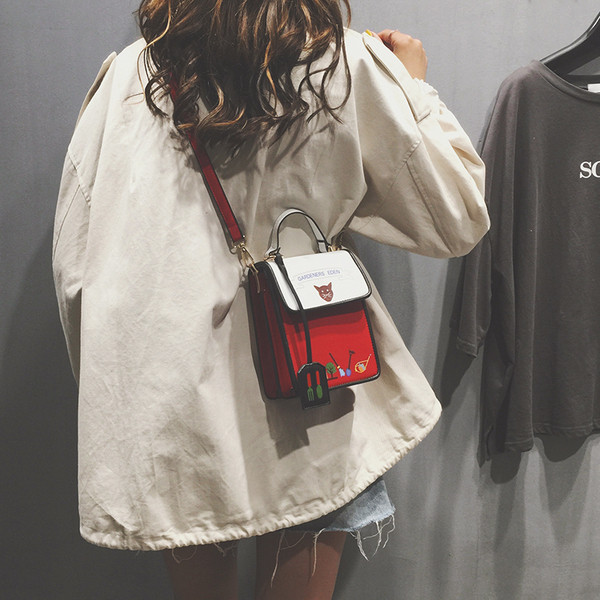 Eko bőrből készült női táska, hosszú és rövid füllel