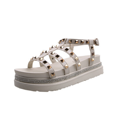 Sandale de dama moderne cu platforma de 5 cm si elemente metalice