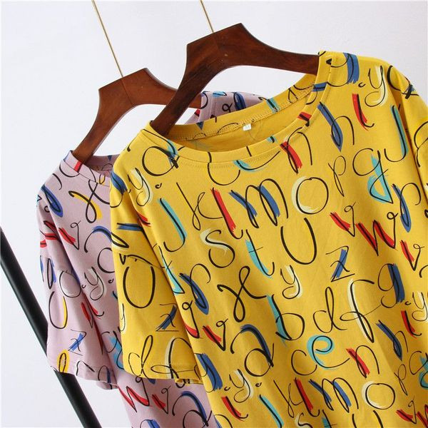 Alkalmi női póló rövid ujjal, színes mintával