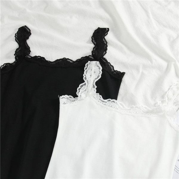 Modern női felső, széles pántokkal és csipkével