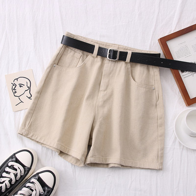 Pantaloni scurți moderni de damă cu curea