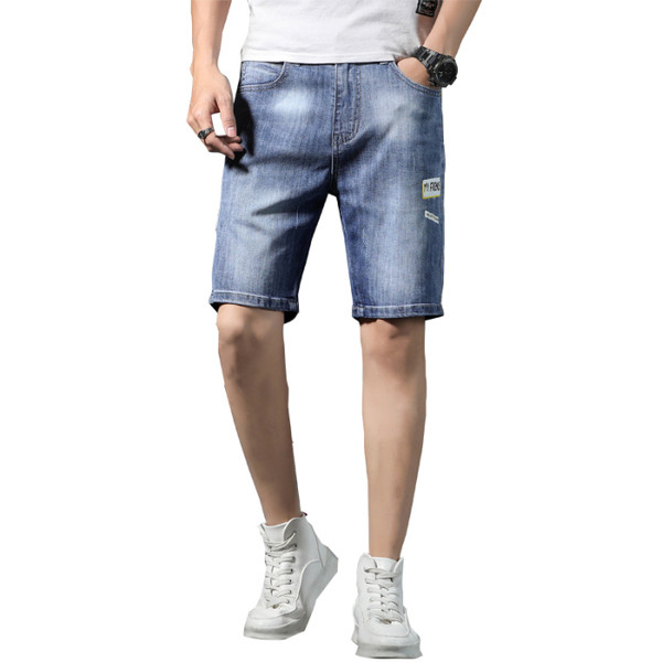 Modern férfi farmer rövidnadrág hímzéssel és zsebekkel