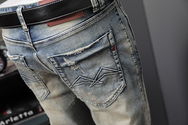 Modern férfi farmer rövidnadrág zsebekkel