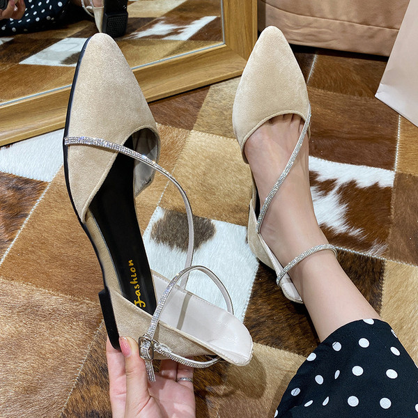 Női alkalmi cipő öko velúrból kövekkel - hegyes modell