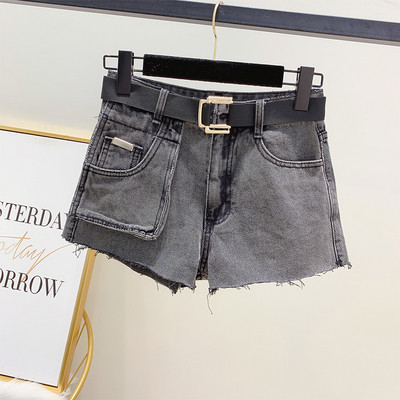 Pantaloni scurți de damă din denim cu curea și buzunar