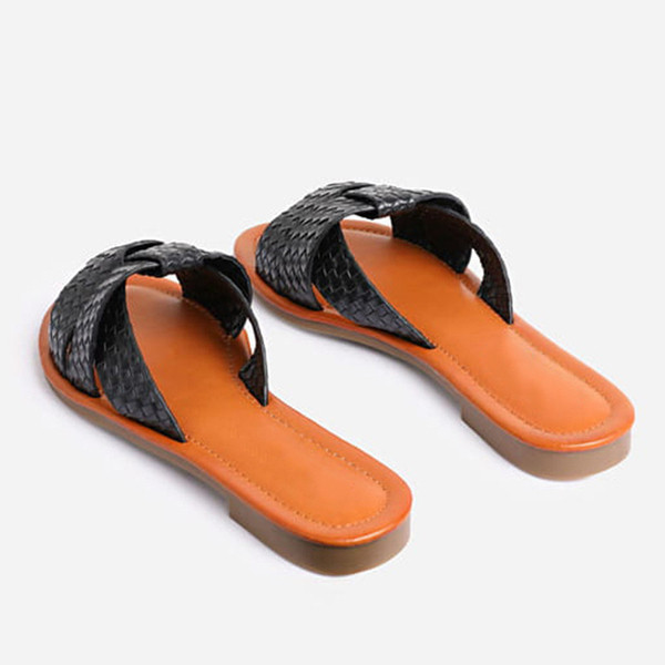 Öko-nahast moodsad lameda tallaga naiste sussid