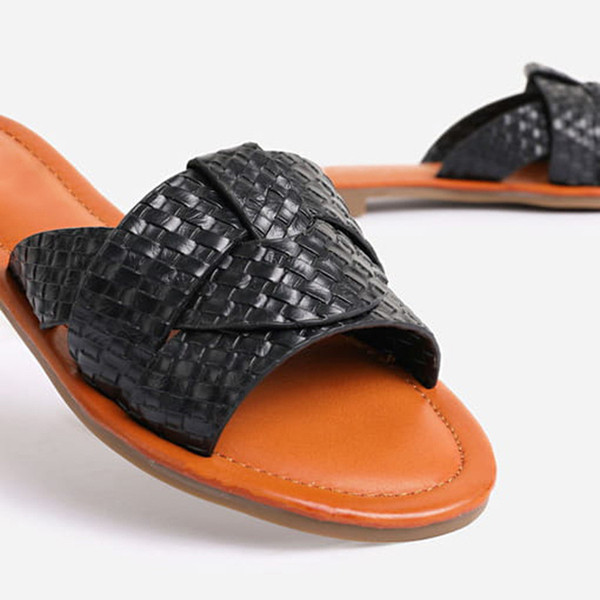 Öko-nahast moodsad lameda tallaga naiste sussid