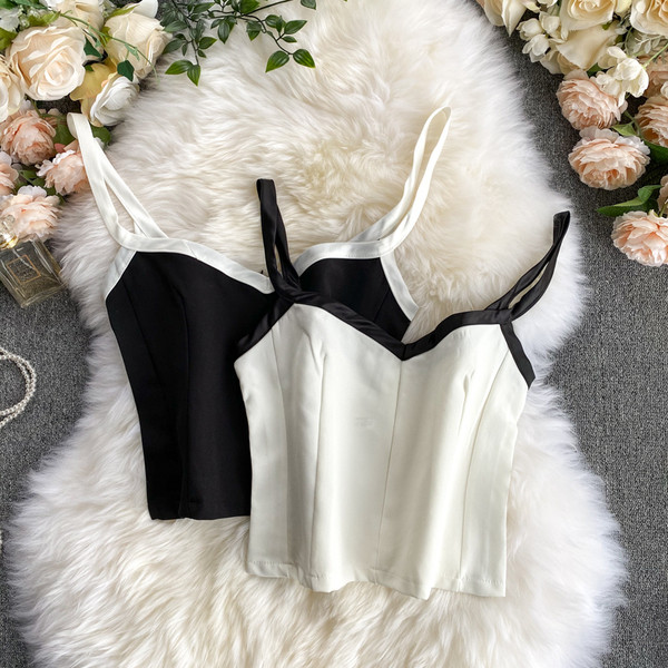 Moderna ženska majica bez rukava na tanke naramenice