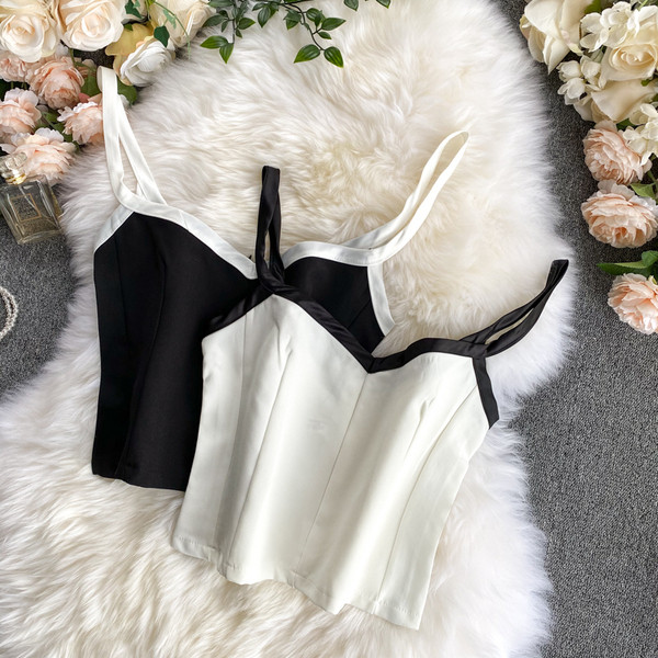 Moderna ženska majica bez rukava na tanke naramenice