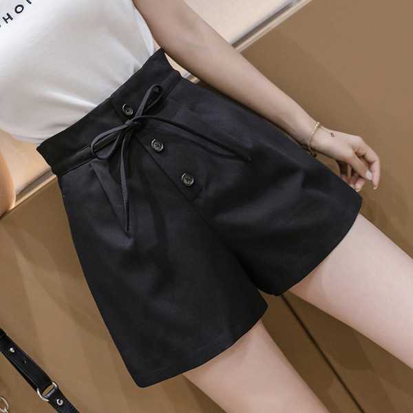 Kõrge vöökoha ja lipsudega vabaaja naiste lühikesed püksid