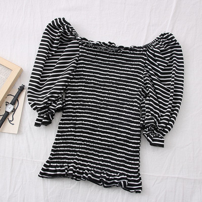 Γυναικεία ριγέ μπλούζα με ντεκολτέ και 3/4 μανίκια