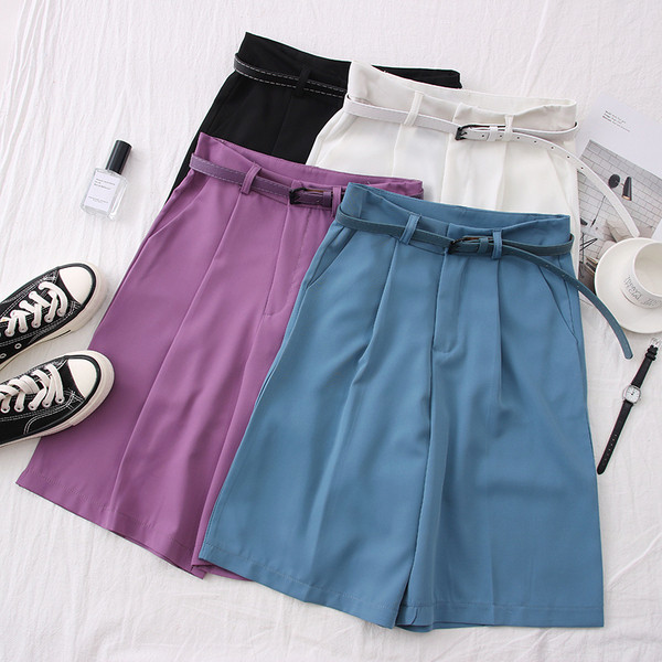 Moderne ženske 3/4 hlače s remenom