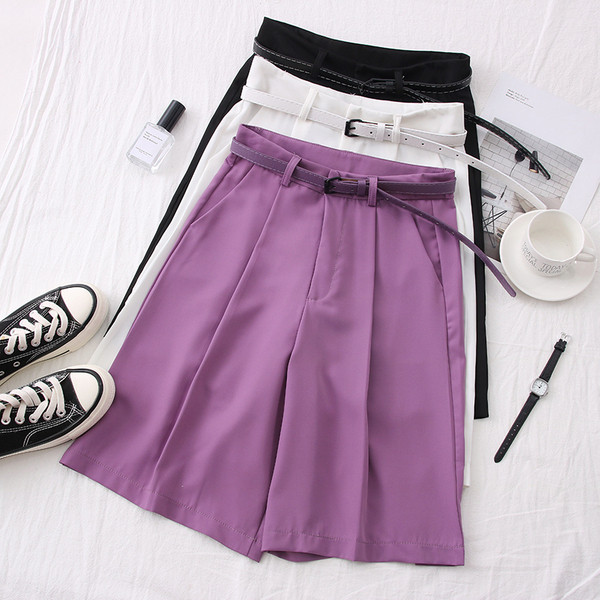 Moderne ženske 3/4 hlače s remenom