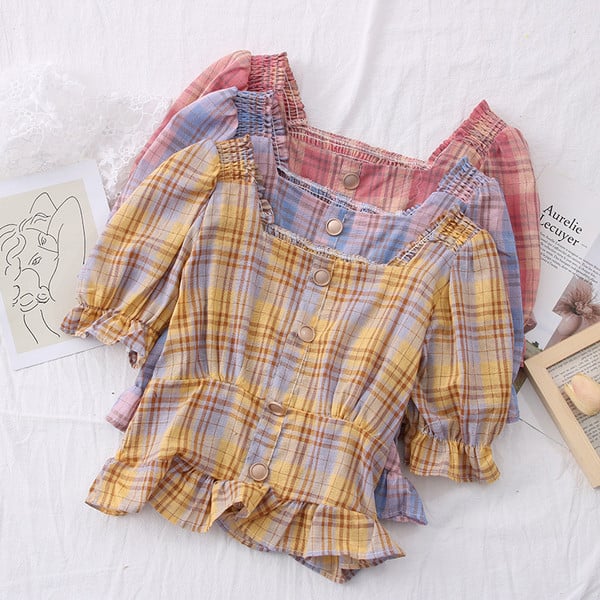 Модерна дамска риза с квадратно деколте и копчета