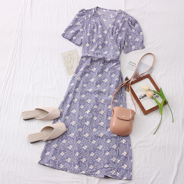 Модерна дамска рокля с шпиц деколте,флорален десен и къс ръкав