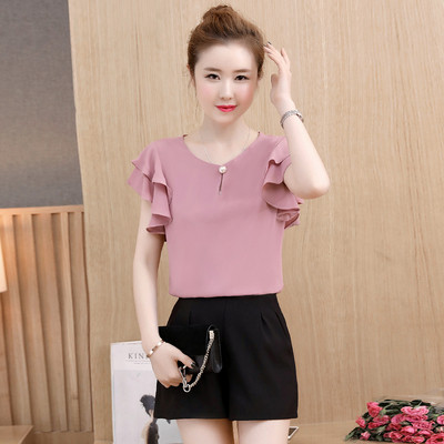 Κομψή γυναικεία μπλούζα με κοντά μανίκια και οβάλ λαιμόκοψη