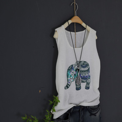 Γυναικεία μοντέρνα μπλούζα με χρώμα απλικέ