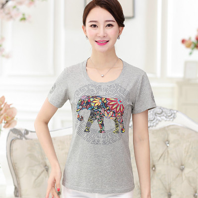 Tricou casual cu decolteu oval si aplicatie colorata - marime mare