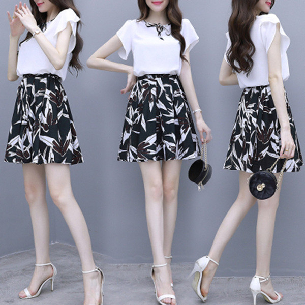 Модерен дамски комплект от две части пола + тениска 