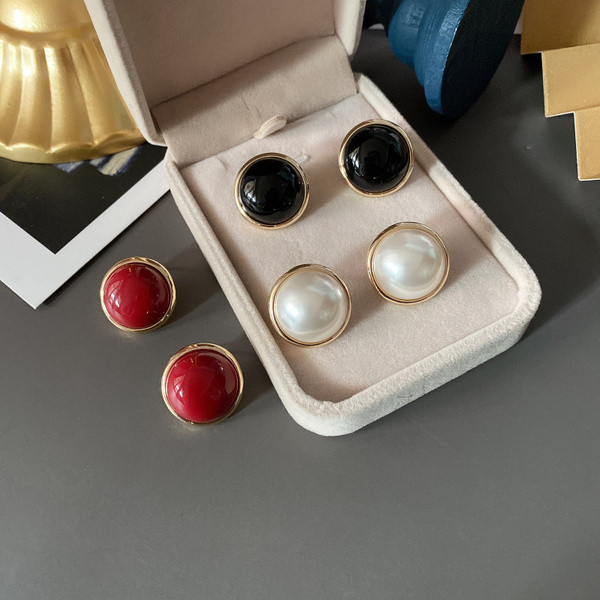 Γυναικεία σκουλαρίκια με διακόσμηση από πέτρα