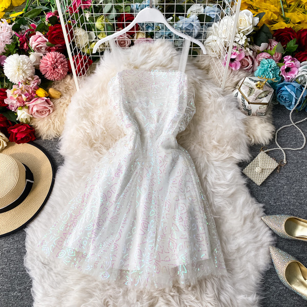 Ретро дамска рокля с пайети и квадратно деколте