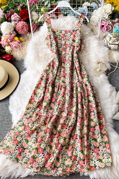 Дълга дамска рокля с флорален десен,квадратно деколте и копчета