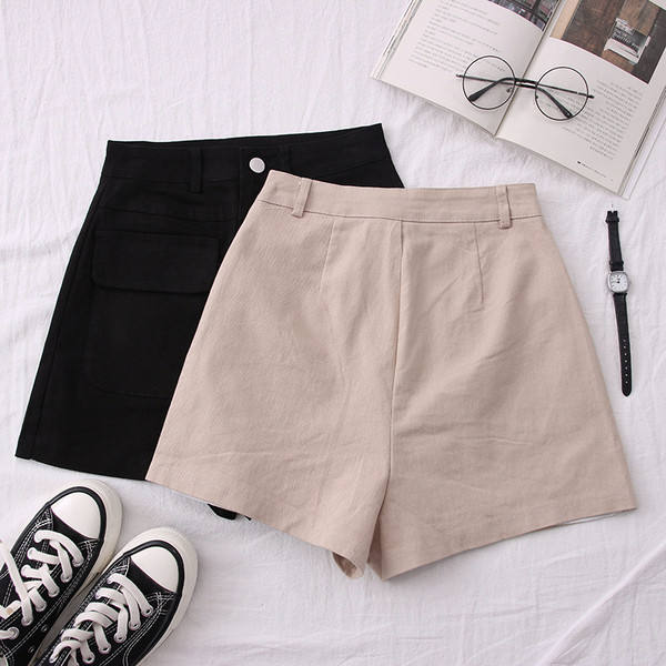 Нов модел къса дамска пола-панталон с джобове 