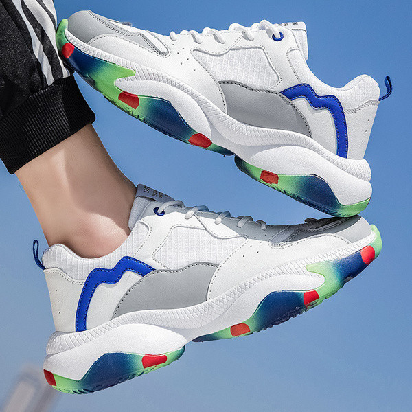 Мъжки ежедневни маратонки в бял цвят с връзки 