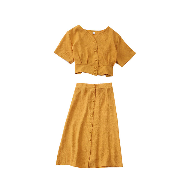 Нов модел дамски комплект от къса блуза + пола