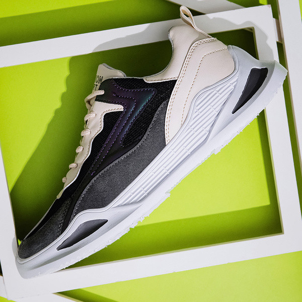 Модерни мъжки летни маратонки с връзки и равна подметка