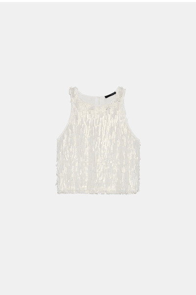 Модерен дамски потник в бял цвят с ресни