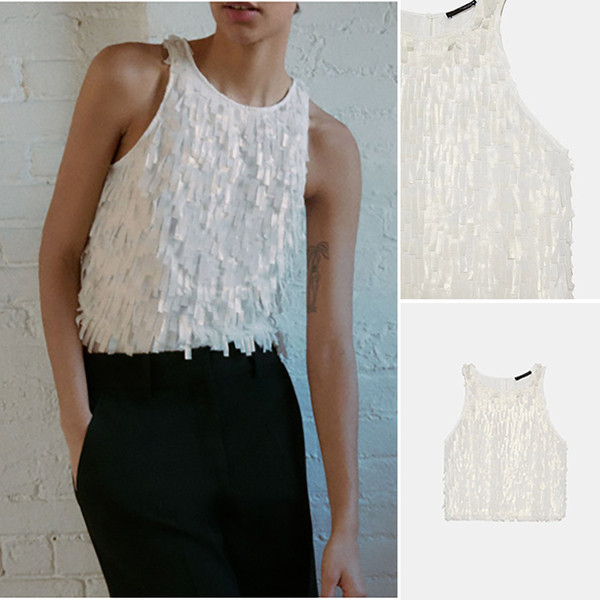 Модерен дамски потник в бял цвят с ресни