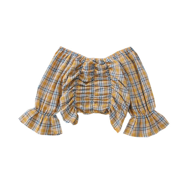 Kockás női blúz lótusz ujjal és csónakos nyakkivágással