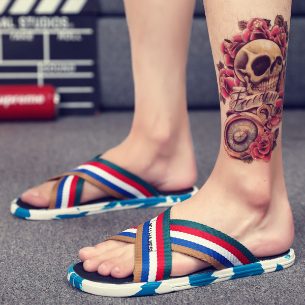 Нов модел мъжки чехли с равна подметка 