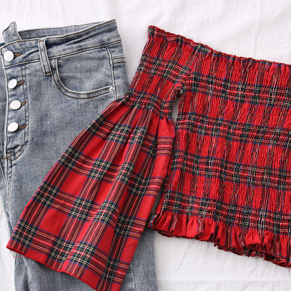 Γυναικεία καρό μπλούζα με ντεκολτέ σε κόκκινο χρώμα