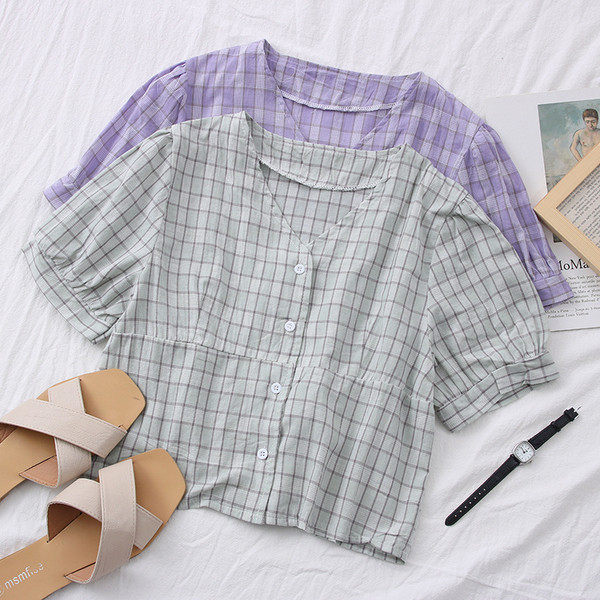 Novi model karirane ženske košulje sa špic izrezom i kratkim rukavima