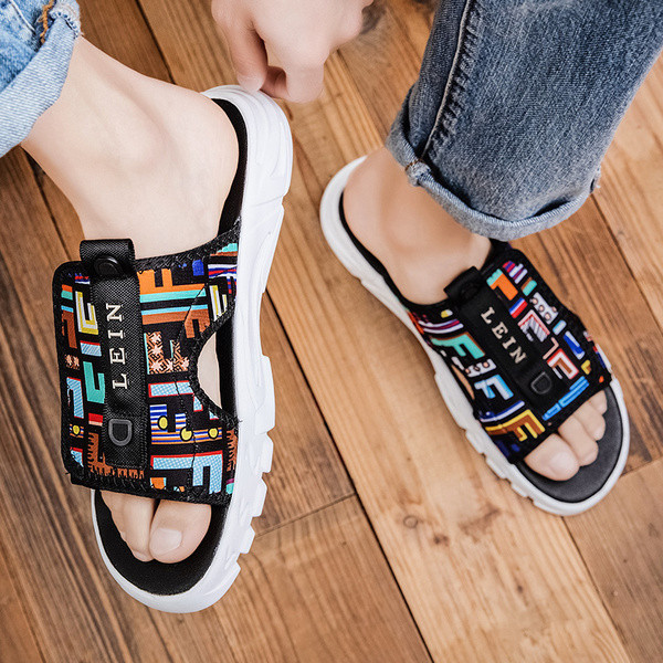 Ανδρικές casual παντόφλες με λουράκια βελκρο και επίπεδη σόλα