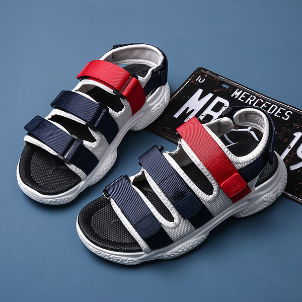 Νέο μοντέλο ανδρικά σανδάλια με βελκρό και επίπεδη σόλα