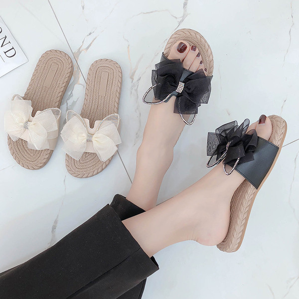 Ежедневни дамски чехли с панделка и камъни