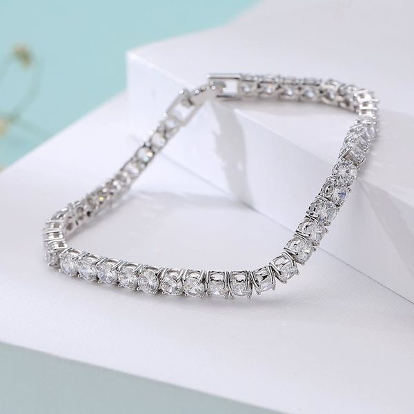 Kövekkel díszített női kerek karkötő