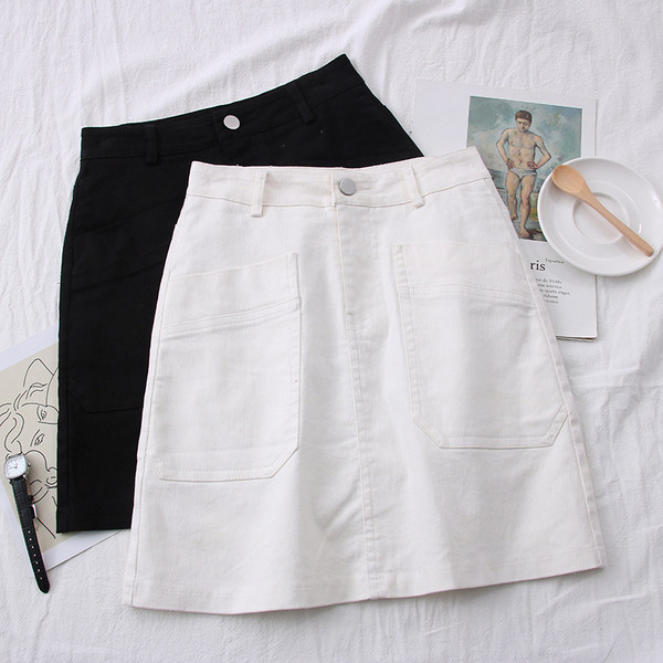 Női rövid farmerszoknya zsebekkel