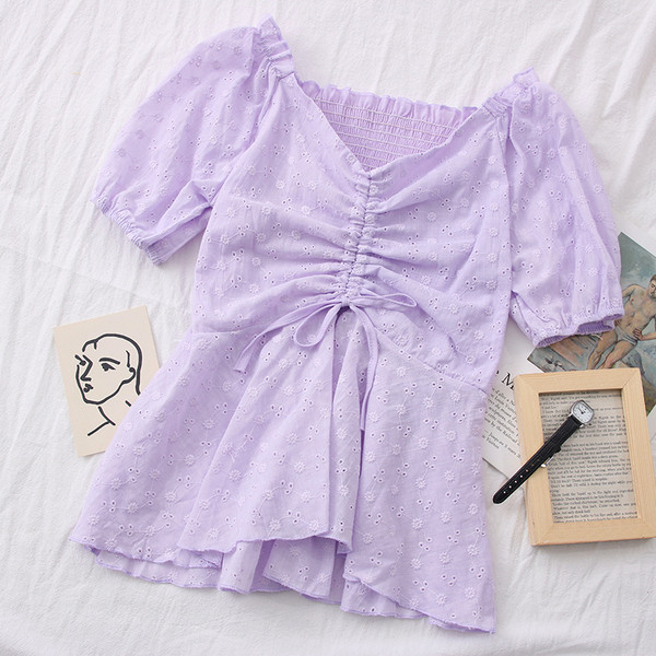 Дамска блуза с шпиц деколте и набрана предна част