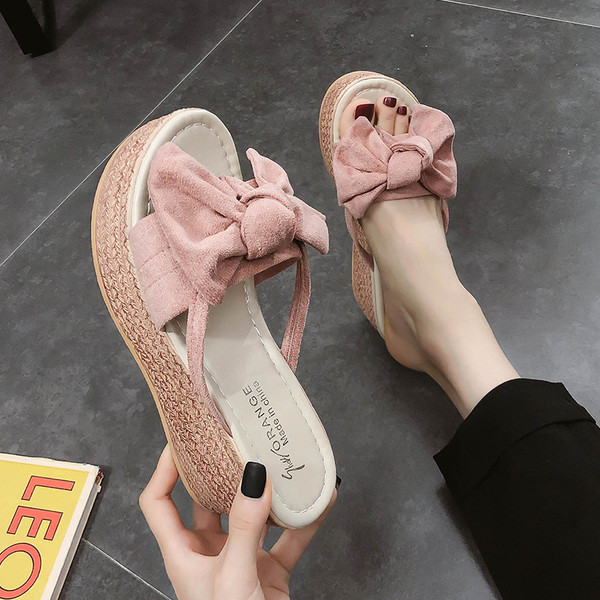 Ежедневни дамски чехли с панделка на платформа