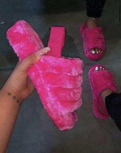 NOUL model de sandale dama cu puf