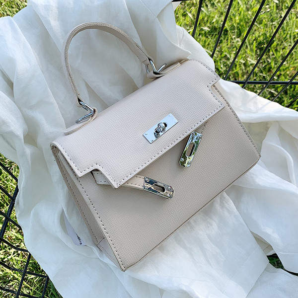 Modern női táska eko bőrből, hosszú és rövid fülekkel