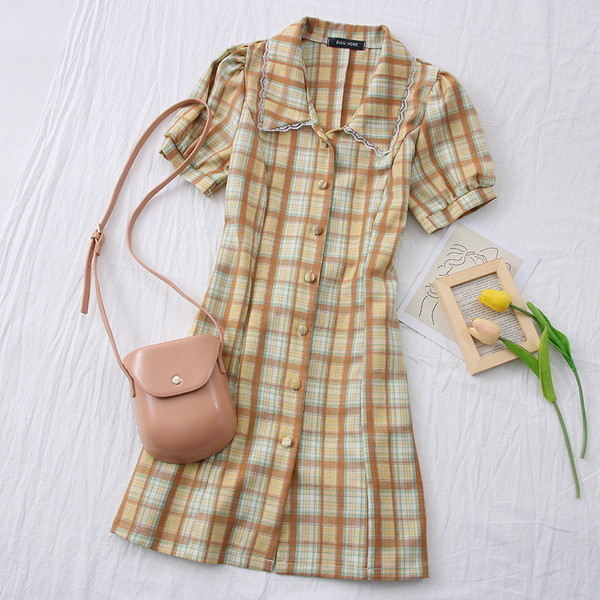 Ежедневна карирана дамска рокля с яка