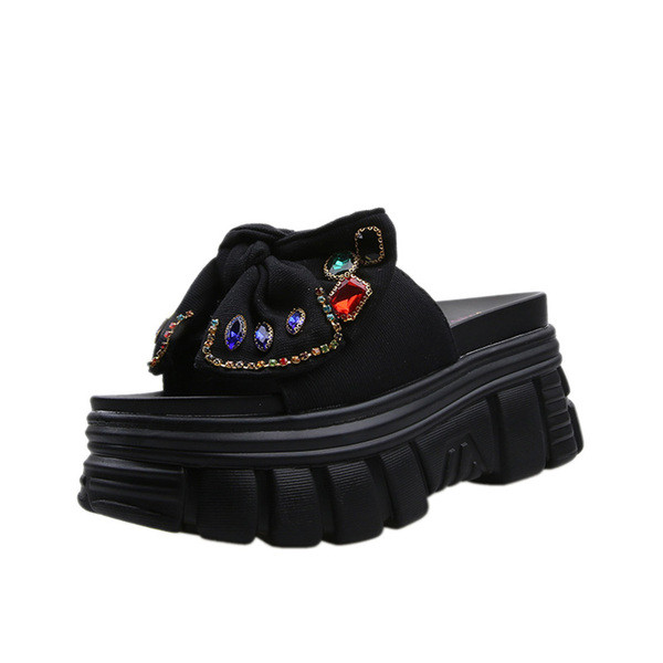 Ежедневни дамски чехли на платформа с панделка и камъни